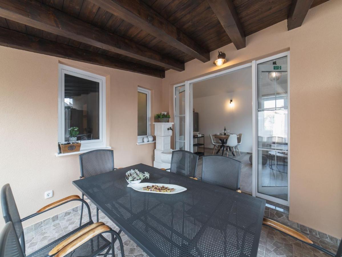 Apartment Fiora Kaštela المظهر الخارجي الصورة