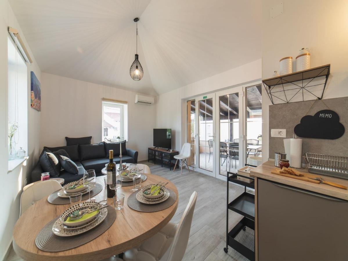 Apartment Fiora Kaštela المظهر الخارجي الصورة