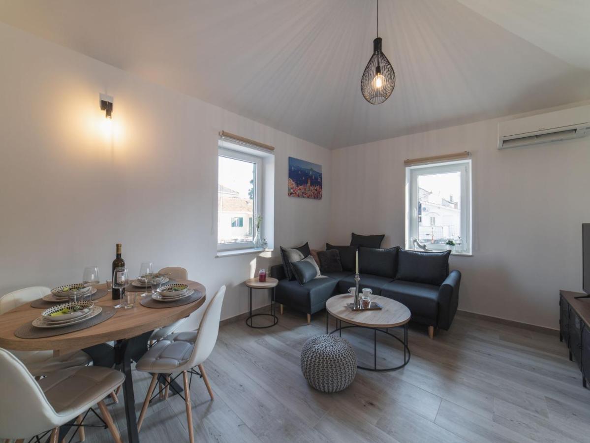 Apartment Fiora Kaštela المظهر الخارجي الصورة