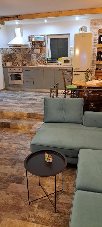 Apartment Fiora Kaštela المظهر الخارجي الصورة